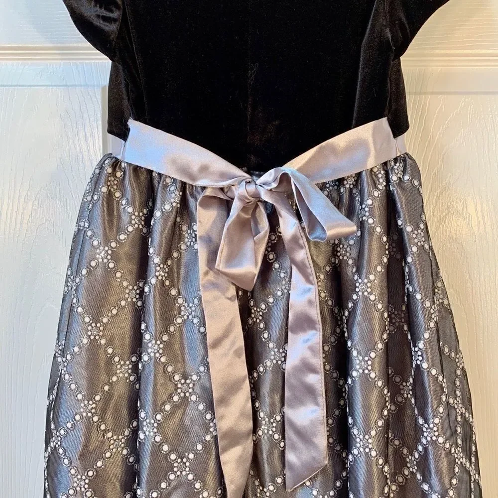 BLACK VELVET & TOOLE SPECIAL OCCASION DRESS S-12